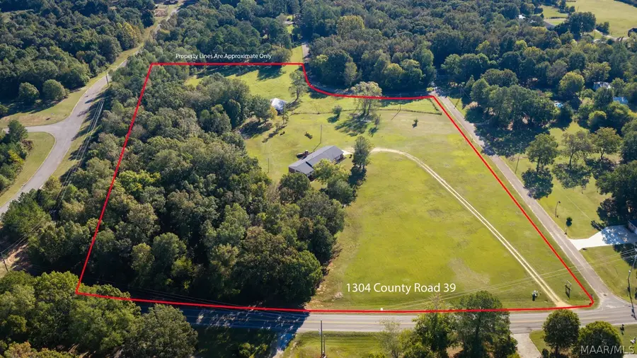 1304 County Road 39 Road, Deatsville, AL 36022 - #2