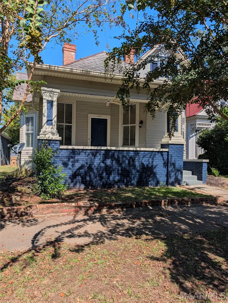 609 Parkman Avenue, Selma, AL 36701 - #3