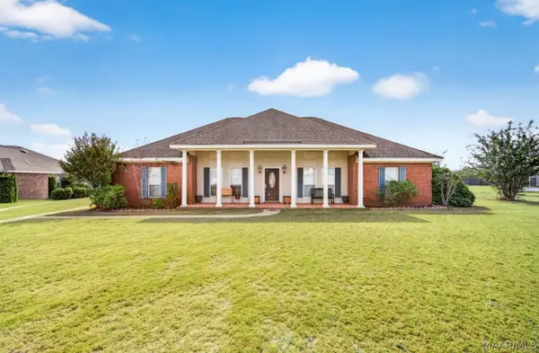 1906 Hollybrooke Lane, Prattville, AL 36066