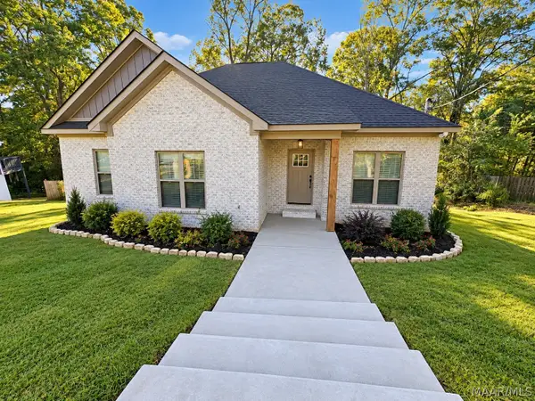 212 Hummingbird Drive, Deatsville, AL 36022