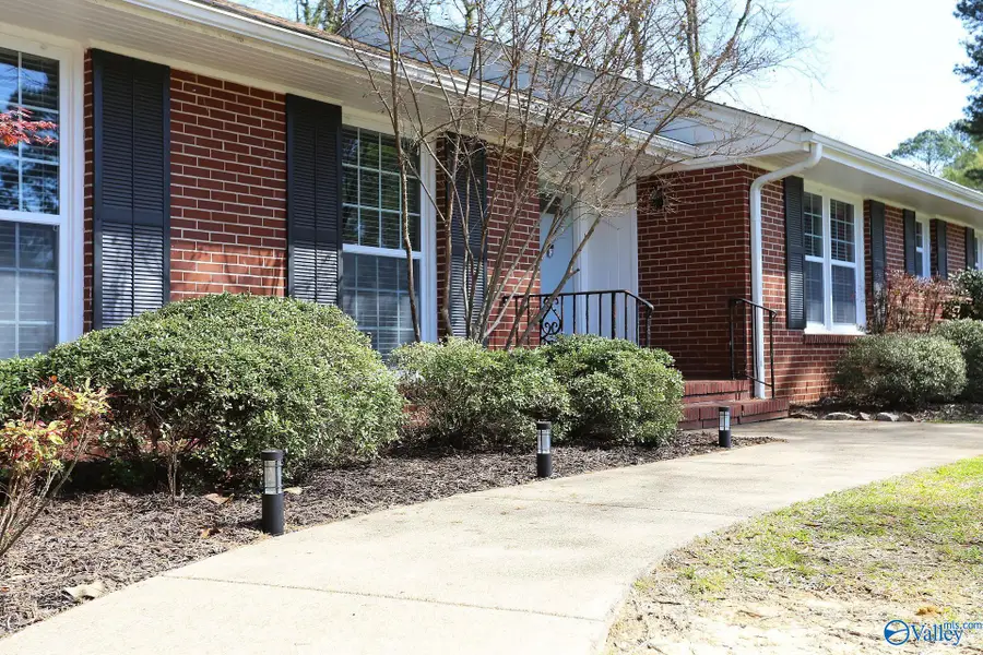 1804 Stratford Road, Decatur, AL 35601 - #3