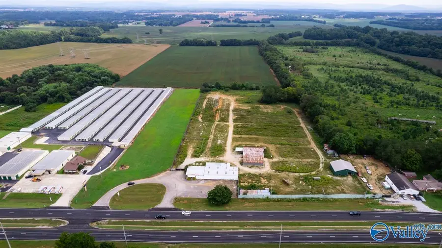 10116 N Memorial Parkway North, Huntsville, AL 35810 - #2