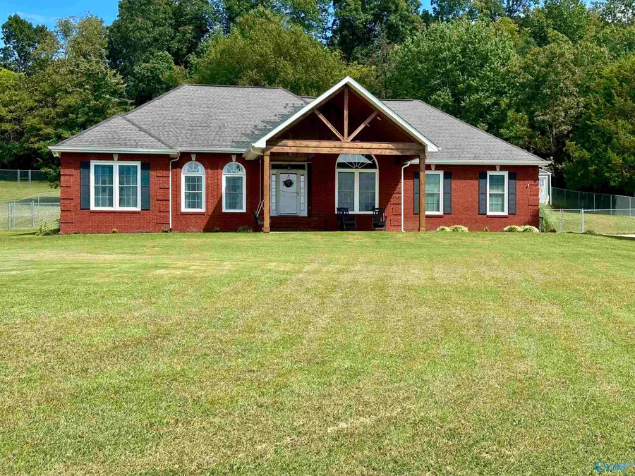 985 Hurricane Road, New Market, AL 35761 - Image #2