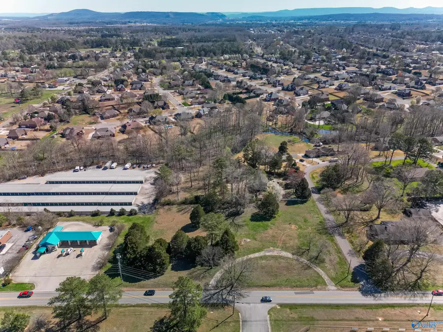 989 Jeff Road Nw, Huntsville, AL 35806 - Image #3