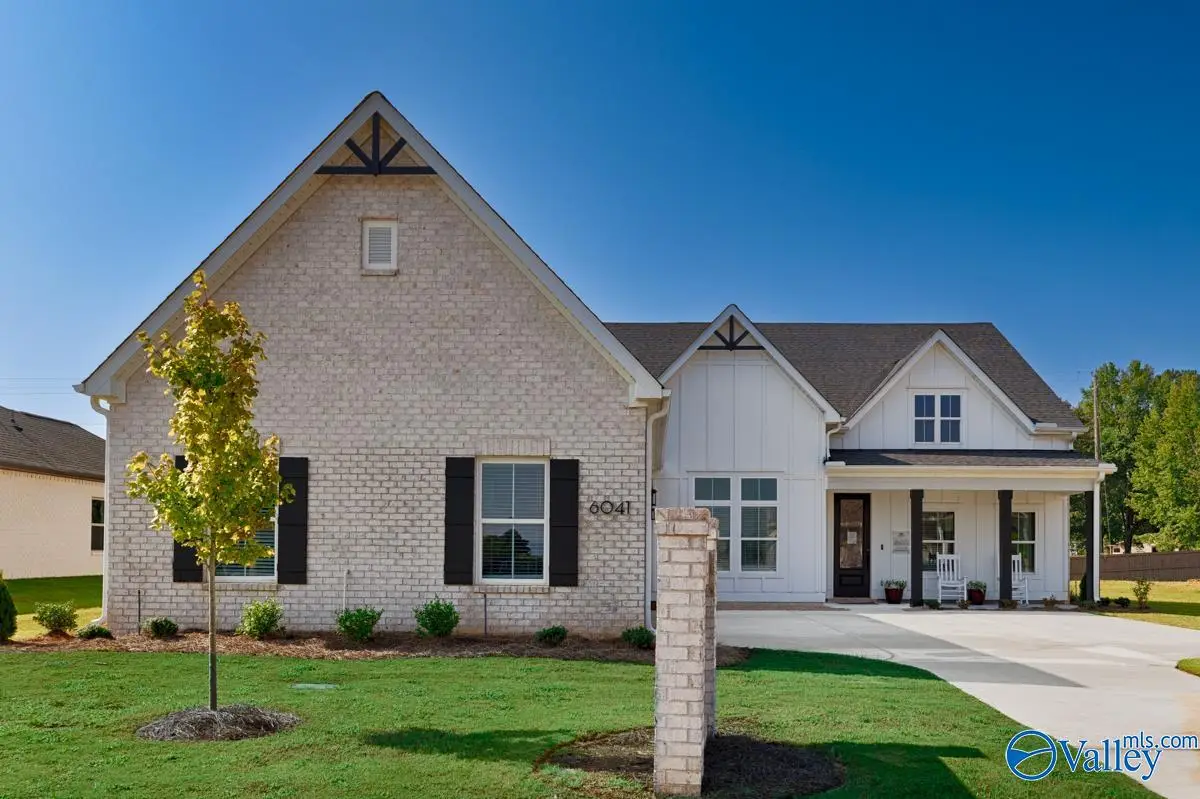 6041 Margie Collins Drive Se, Owens Cross Roads, AL 35763 - Image #1