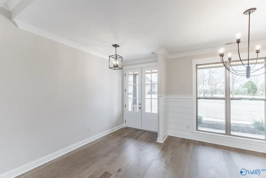 2106 Covington Lane Sw, Decatur, AL 35603 - Image #2