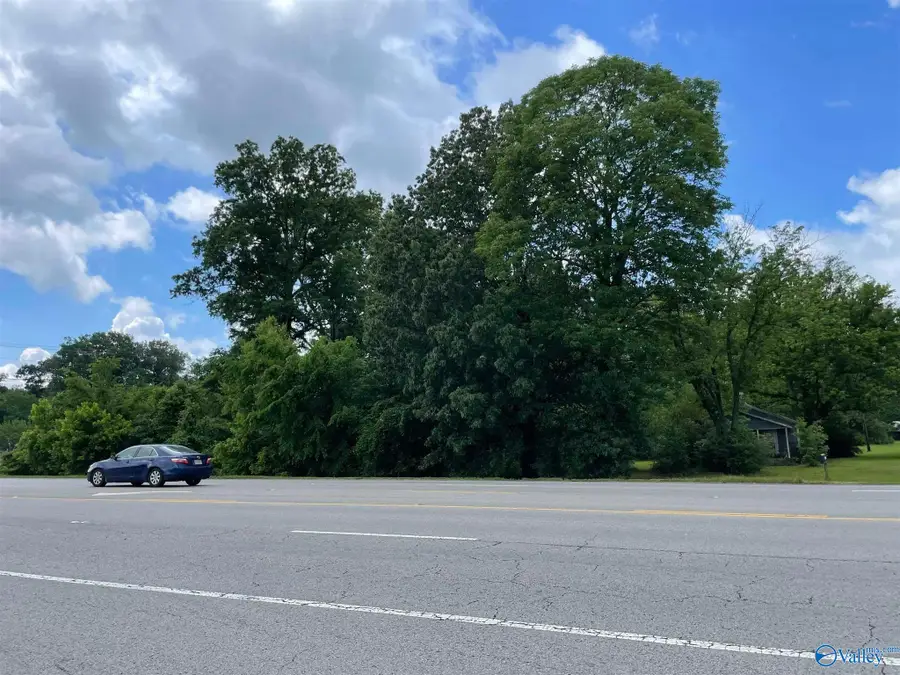 2410 Veterans Drive, Scottsboro, AL 35769 - Image #2