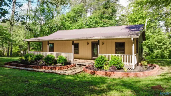 482 Rock Ridge Road, Valley Head, AL 35989