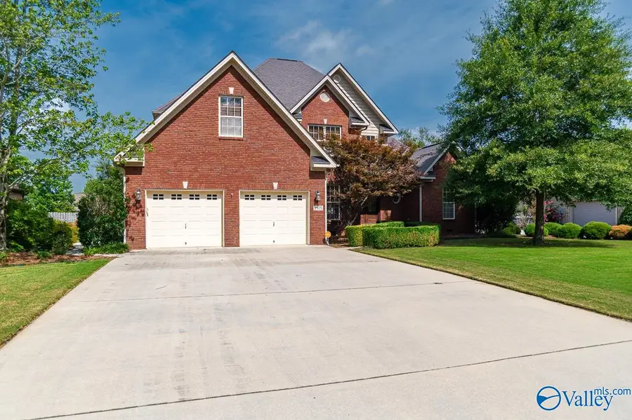 2305 Amberly Lane Sw, Decatur, AL 35603 - Image #2