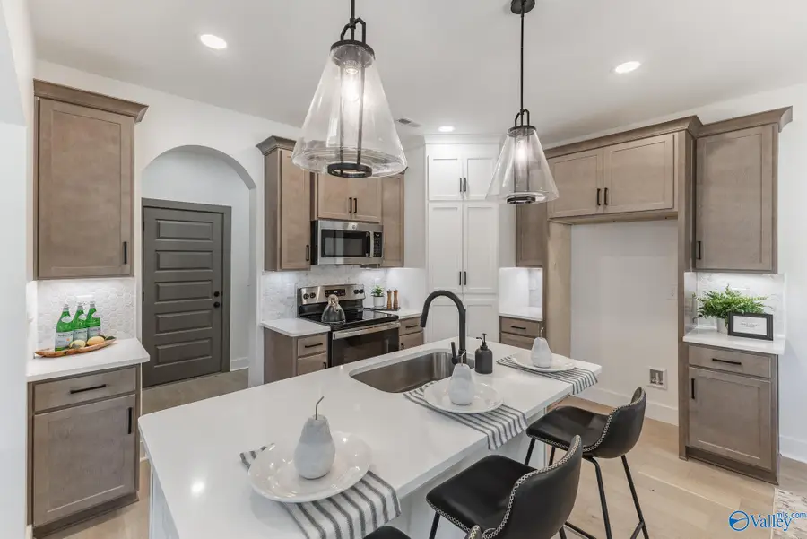 1205 Stevens Avenue Ne, Huntsville, AL 35801 - Image #2