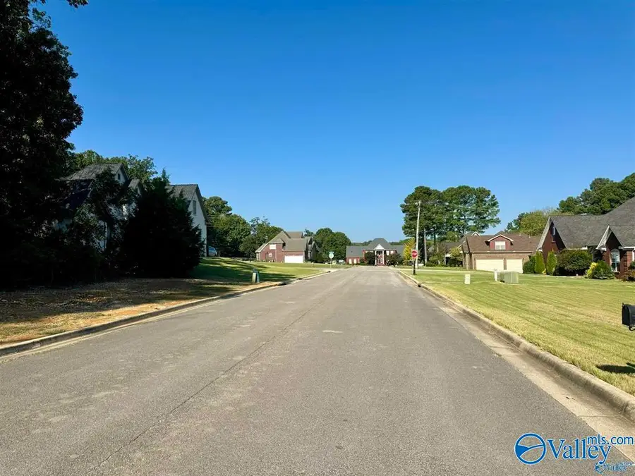 12 Selma Street Sw, Decatur, AL 35603 - Image #3