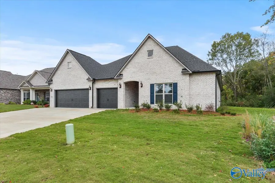 102 Tara Drive, Huntsville, AL 35811 - Image #3