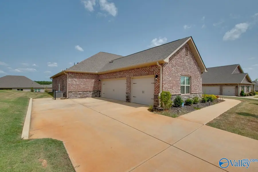 217 Maureen Drive Sw, Madison, AL 35756 - Image #2