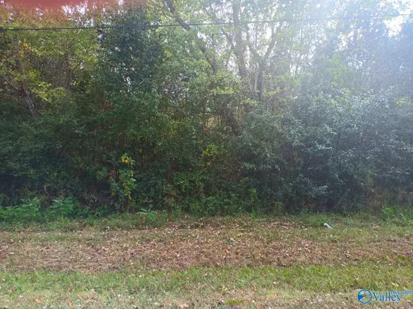 82 Enterprise Drive, Albertville, AL 35951