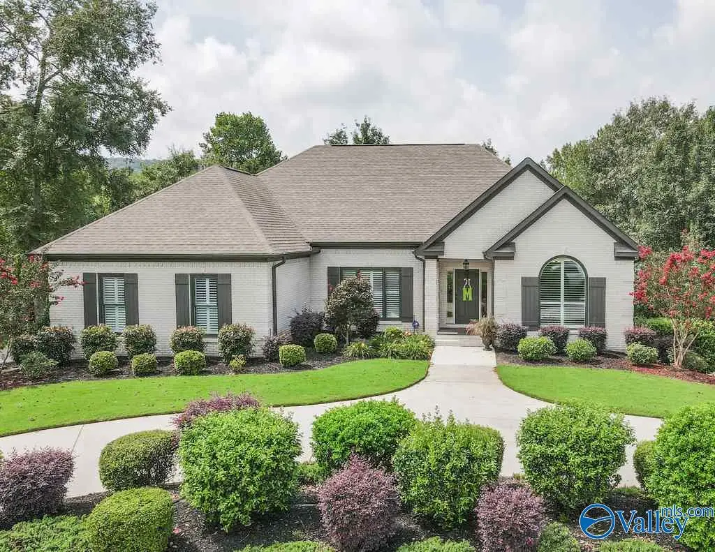 5518 Cedar Mill Drive, Guntersville, AL 35976 - Image #1