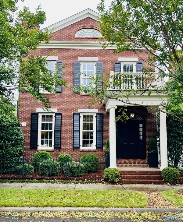 1 NW Chalkstone Street Nw, Huntsville, AL 35806