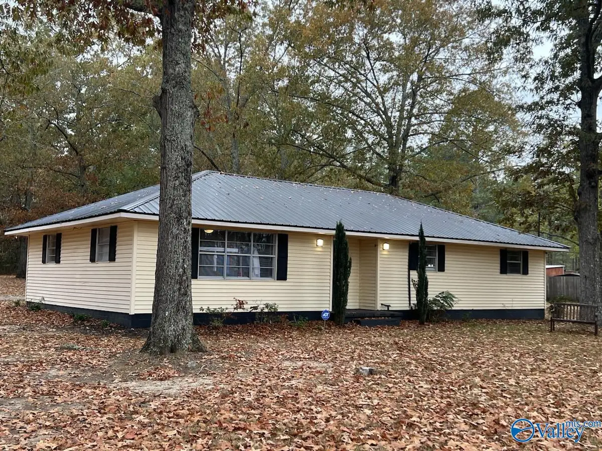 526 Diversey Street, Rainbow City, AL 35906 - Image #1