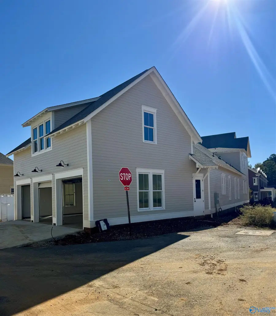 18 Eddy Street Nw, Huntsville, AL 35806 - Image #3