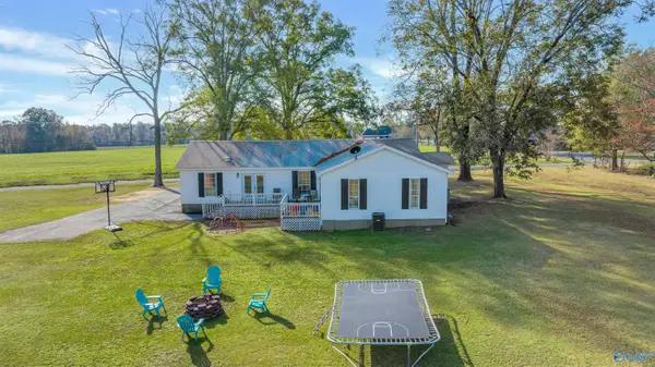 77 Carter St, Rainsville, AL 35986