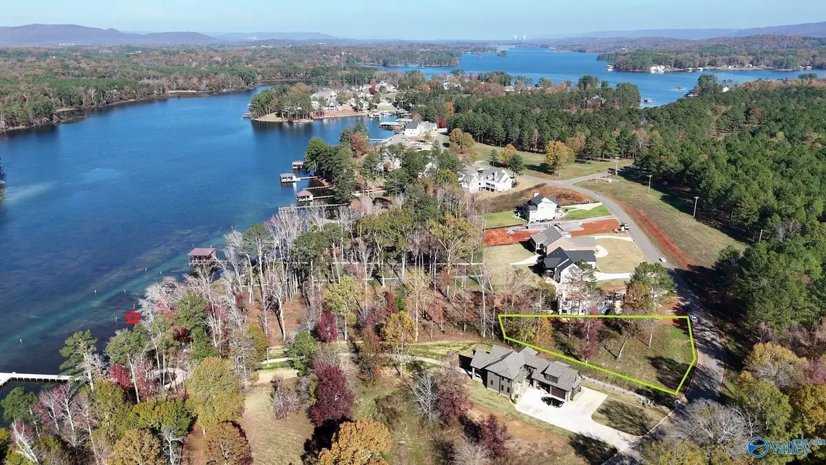 17 Goose Pond Island Drive, Scottsboro, AL 35769 - Image #1