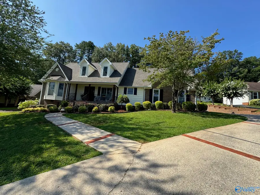 5501 Cedar Mill Drive, Guntersville, AL 35976 - Image #2