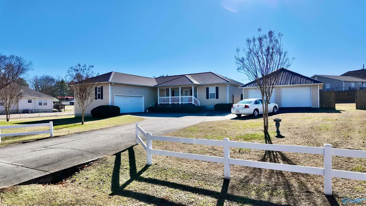 100 Plantation Drive, Albertville, AL 35951 - Image #1