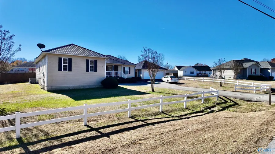 100 Plantation Drive, Albertville, AL 35951 - Image #2