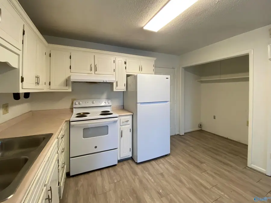1816 SW Glenn Street #SW, Decatur, AL 35603 - Image #2