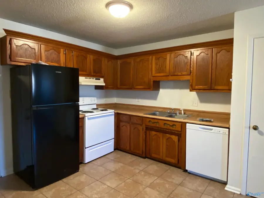 1803 Graymont Lane, Decatur, AL 35603 - Image #2