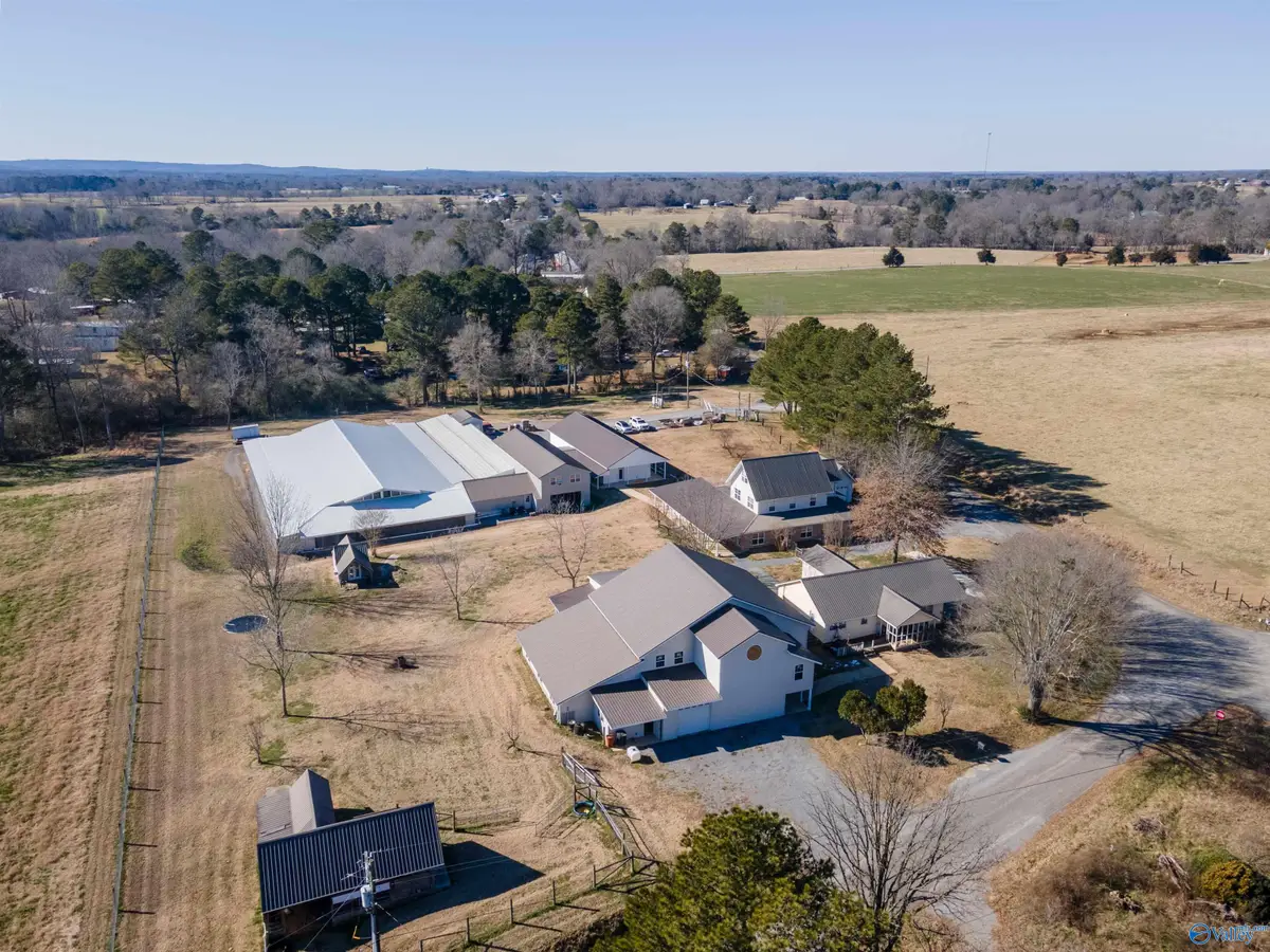 662 County Road 655, Hanceville, AL 35077 - Image #1