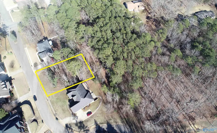 3406 Cedarhurst Drive Sw, Decatur, AL 35603 - Image #2