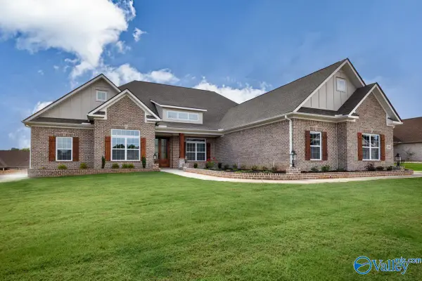 206 Blairwood Court, Meridianville, AL 35759