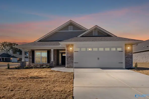 15354 Springbrook Trace, Athens, AL 35611