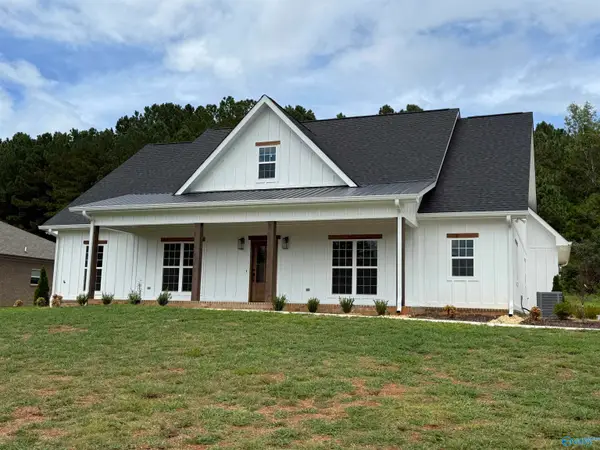 85 Betty Way, Scottsboro, AL 35769