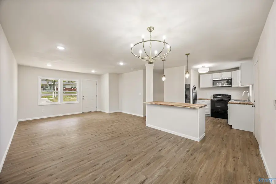 2118 Medaris Road Nw, Huntsville, AL 35810 - Image #3