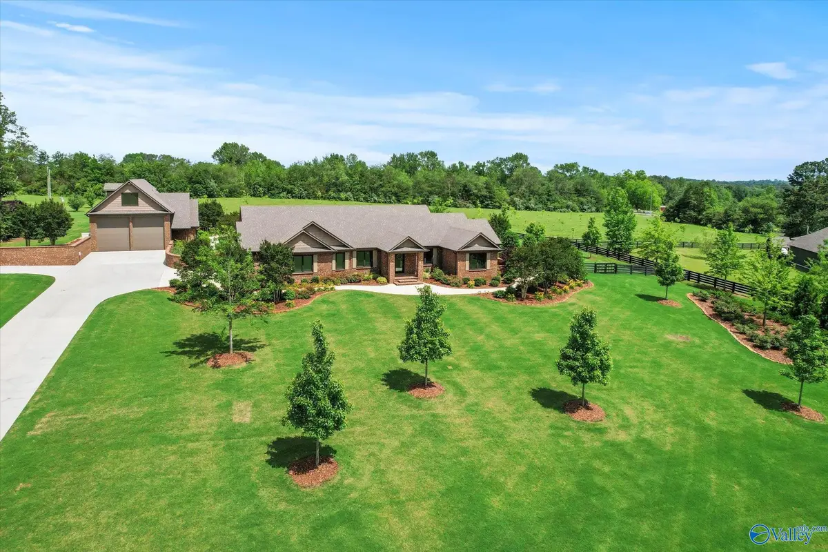111 Appaloosa Drive, Albertville, AL 35951 - Image #1