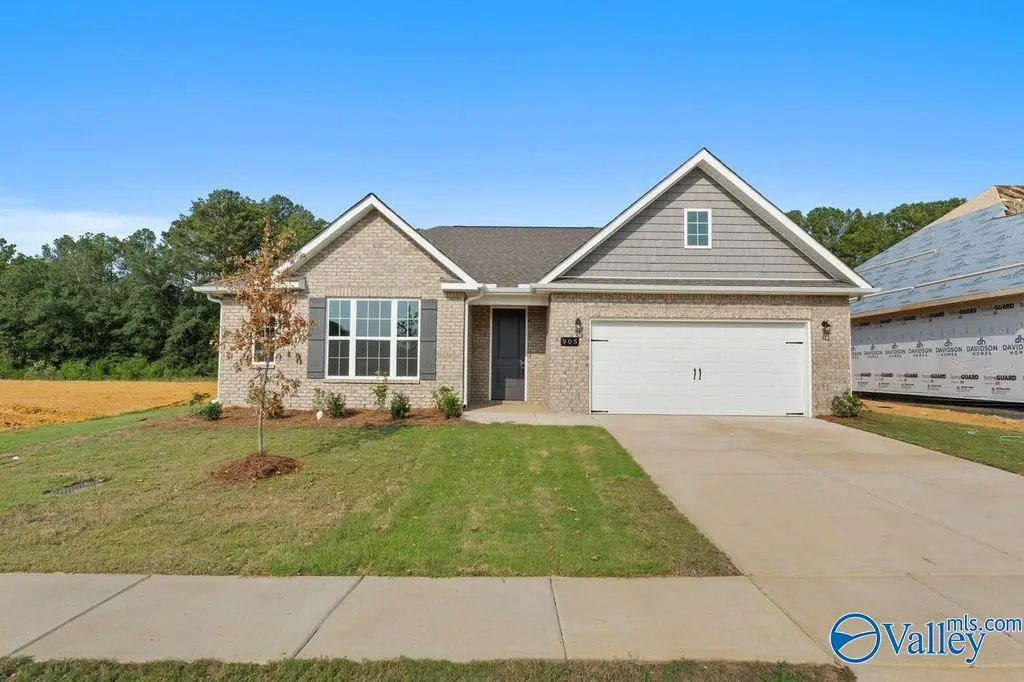 905 Ronnie Drive, Hartselle, AL 35630 - Image #1