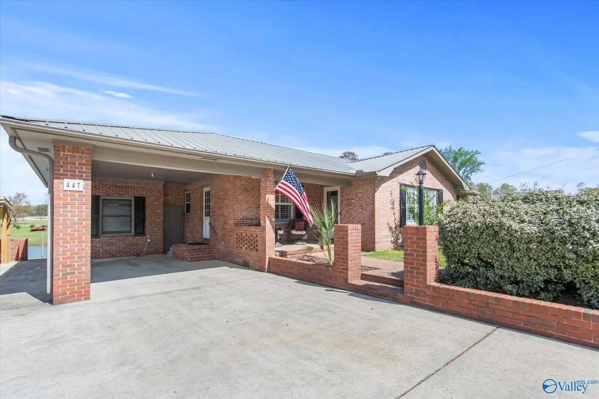 447 East Henderson Road, Boaz, AL 35957 - Image #1