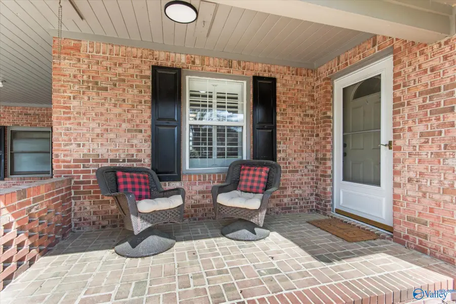 447 East Henderson Road, Boaz, AL 35957 - Image #2