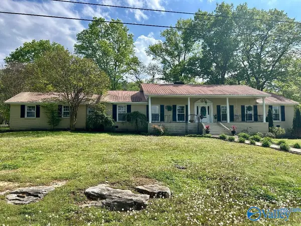 22 Livingstone Lane, Decatur, AL 35603