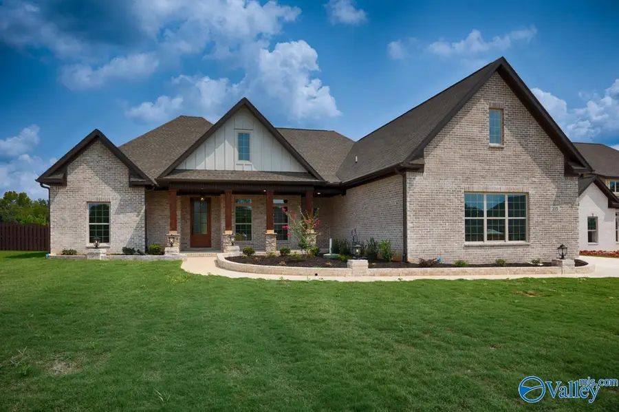 215 Idle Creek Drive, Huntsville, AL 35811 - Image #2