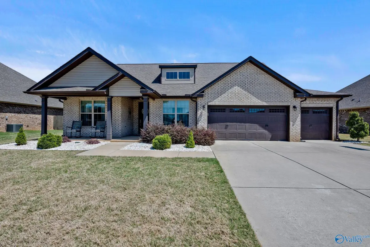 109 Cove Brook Drive, Meridianville, AL 35759 - #1