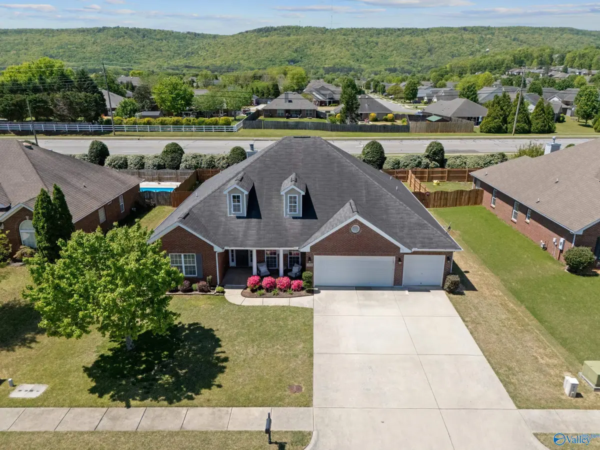 7006 Freedom Park Circle, Owens Cross Roads, AL 35763 - Image #1