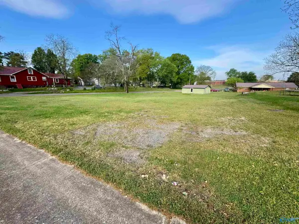 130 First Street, Albertville, AL 35950