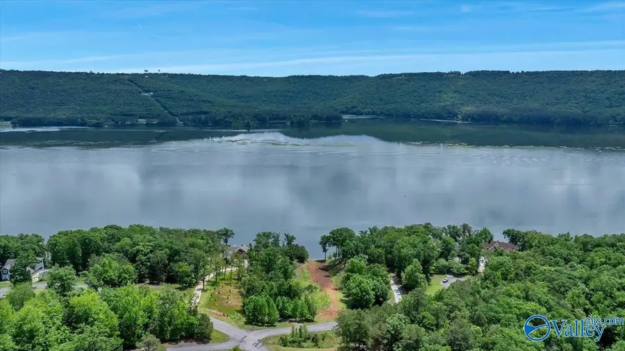 27 Heritage Court, Scottsboro, AL 35769 - Image #2