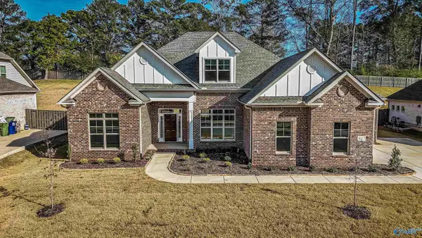 9117 Wagon Pass Way, Owens Cross Roads, AL 35763