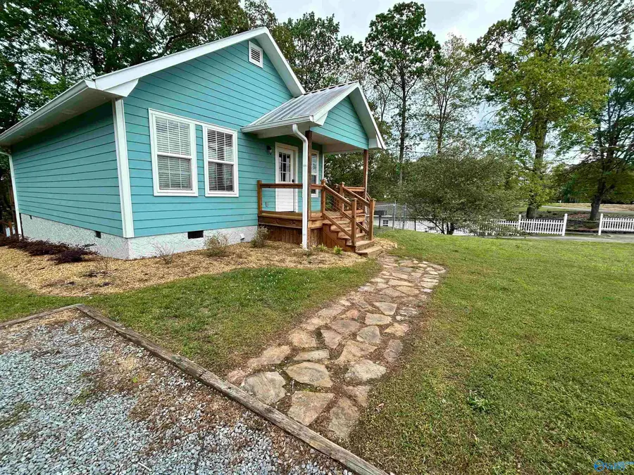 185 Little Nose, Centre, AL 35960 - Image #2