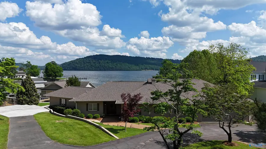 1314 Buck Island Drive, Guntersville, AL 35976 - Image #2