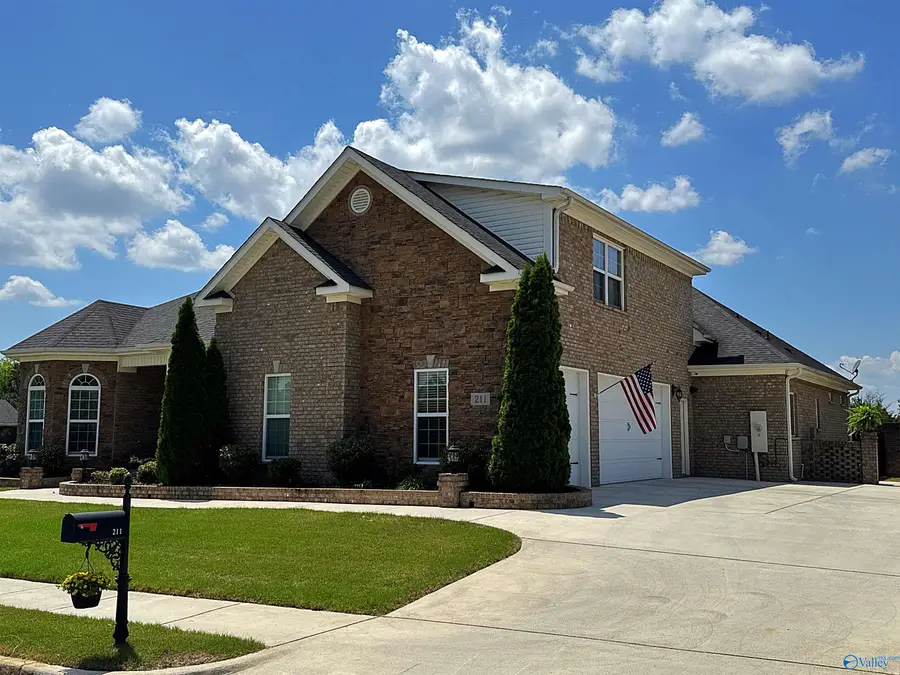 211 Woodgrove Drive, Madison, AL 35757 - Image #2