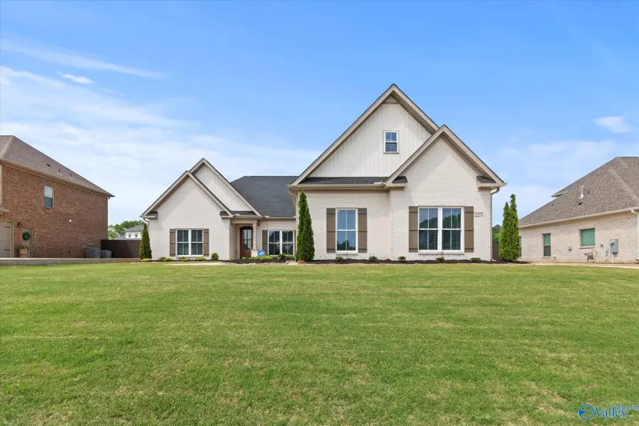 227 Midland Drive, Brownsboro, AL 35741 - Image #2